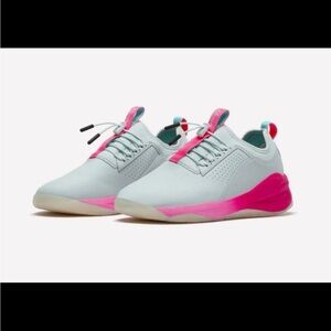 Clove Women's Sneakers